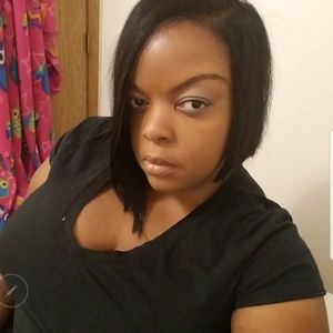 Meet your Posher, Akeya